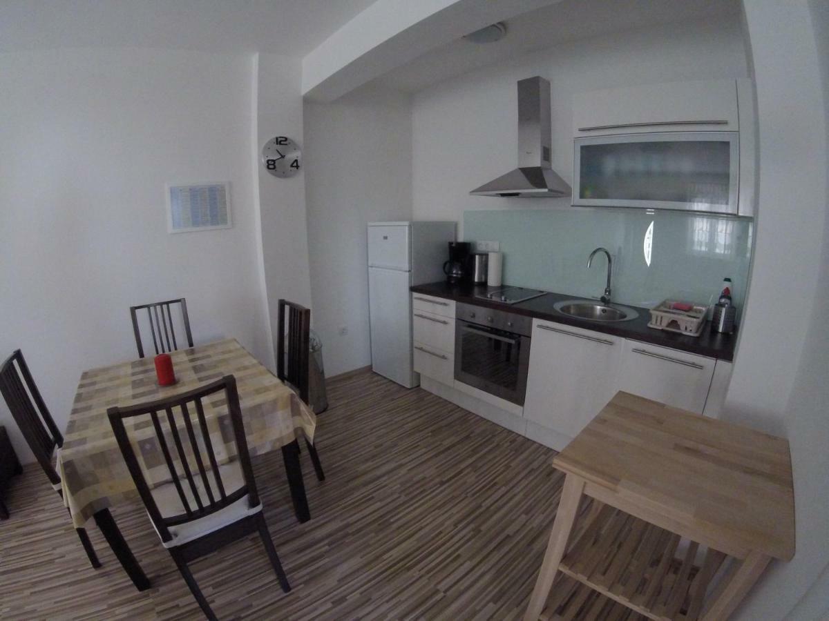 Apartments Babic Sukošan Buitenkant foto