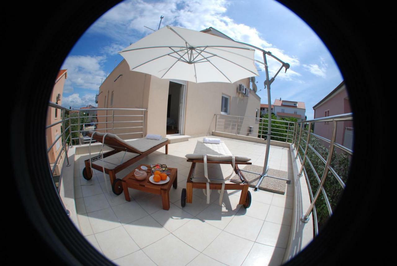 Apartments Babic Sukošan Buitenkant foto