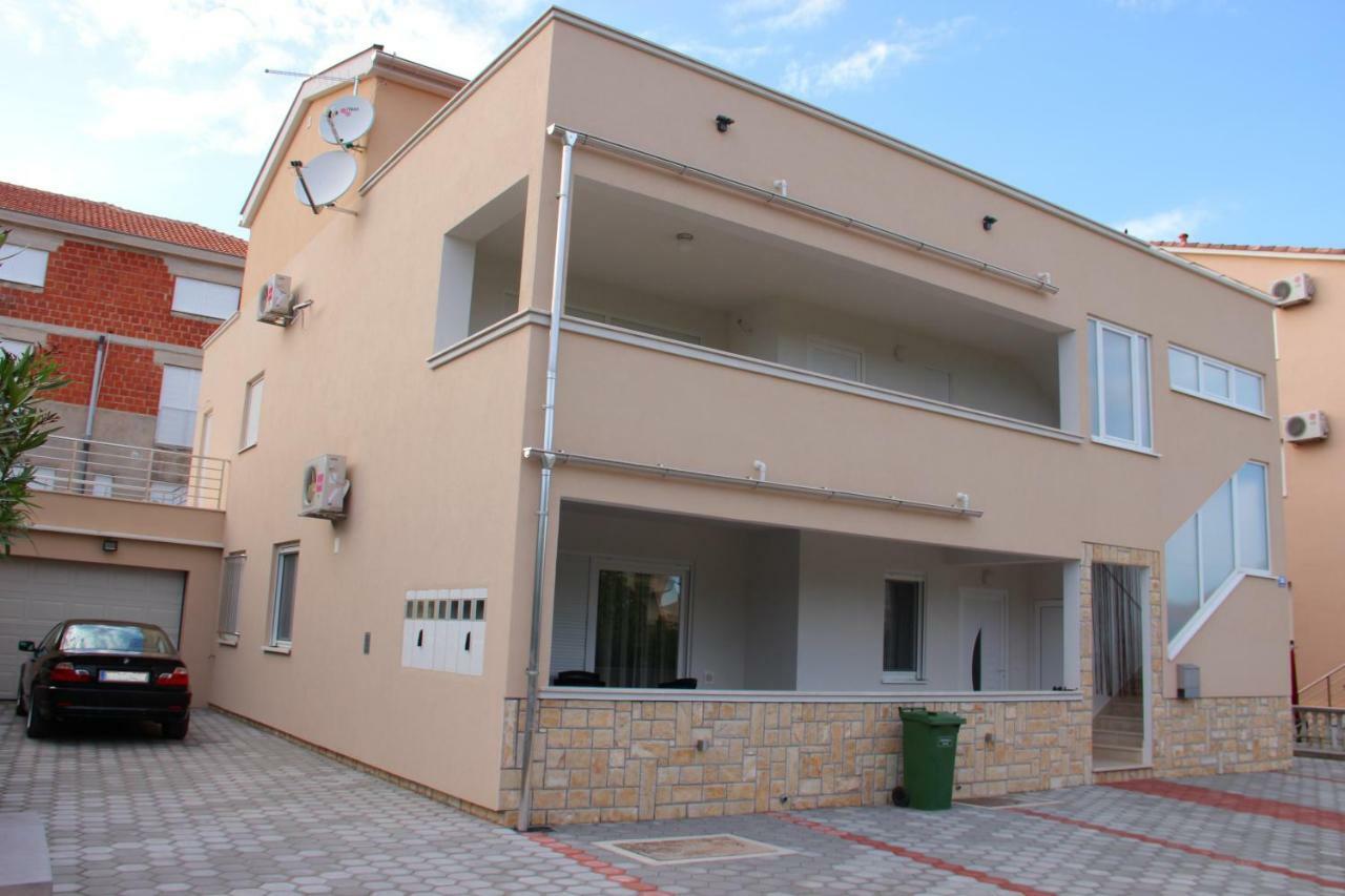 Apartments Babic Sukošan Buitenkant foto