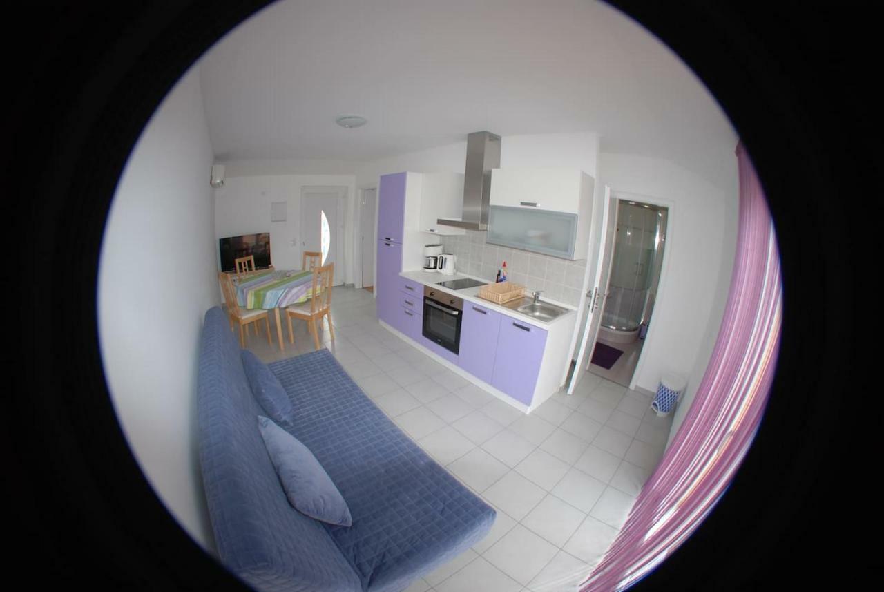 Apartments Babic Sukošan Buitenkant foto